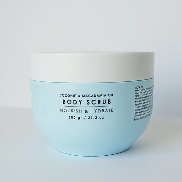 Ciroa Body Scrub Coconut & Macadamia Oil Sugar Nourish Hydrate 21.2oz Exfoliate - Picture 1 of 4